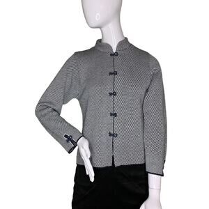 San Remo Women's Top Black and White Pinstripe Size M 5 Hook & Eye Closu…